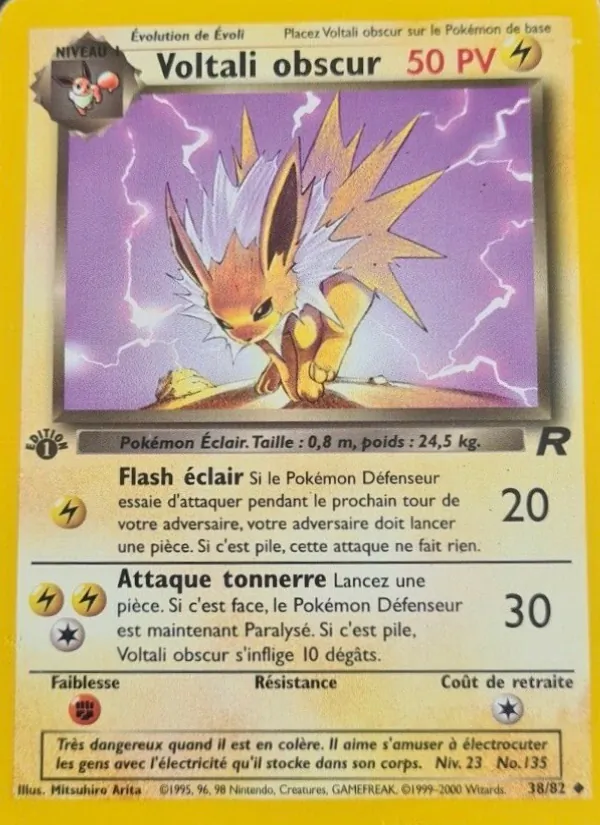 Carte Pokémon Voltali obscur de l'extension Team Rocket
